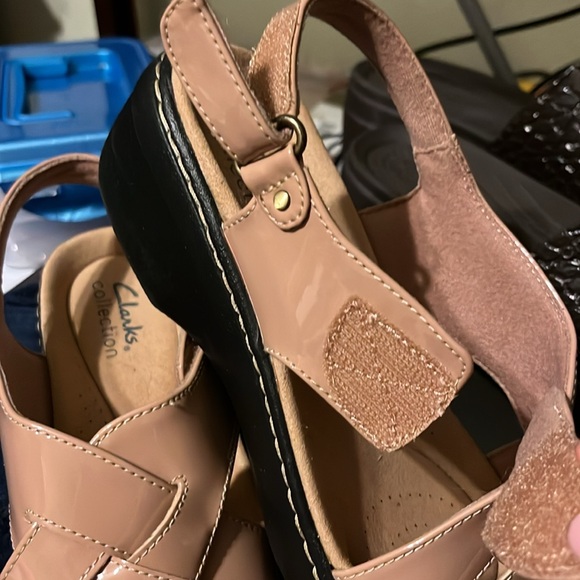 Clark’s patent leather wedges - Picture 7 of 7